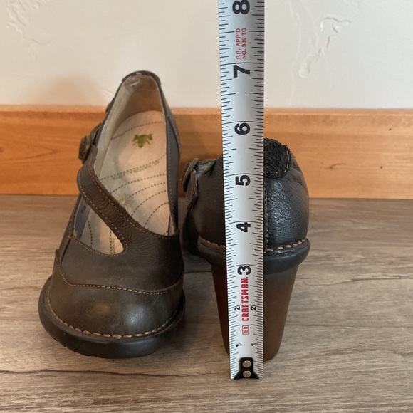 El Naturalista leather heels, size 39 (size 9) - Picture 3 of 7